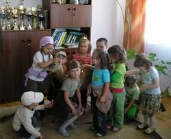 Z koziołkiem w gabinecie nadleśnego.jpg